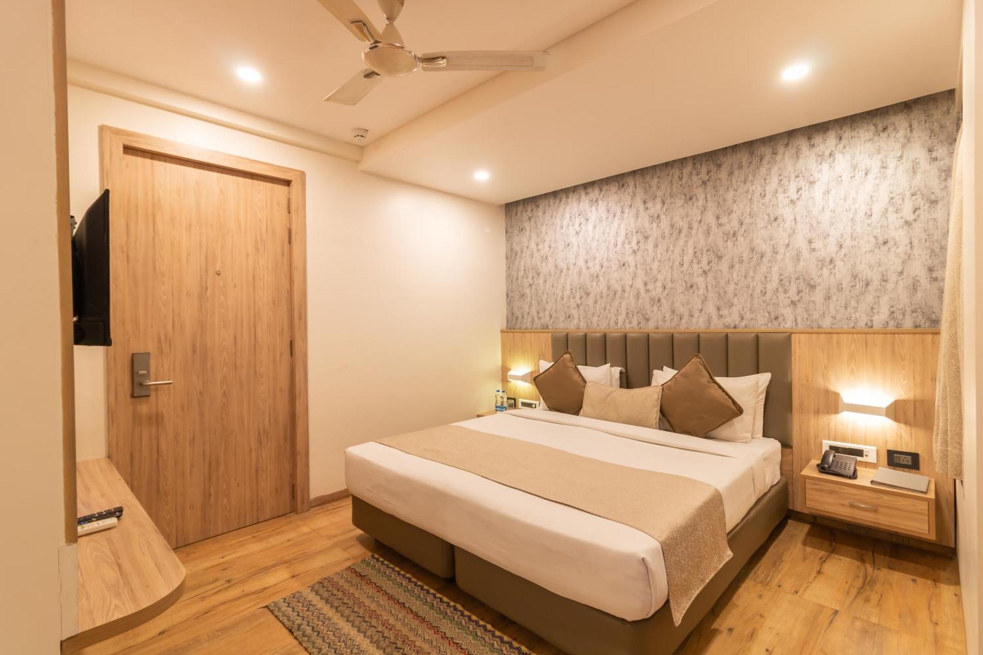 Hotel Celestiial ,